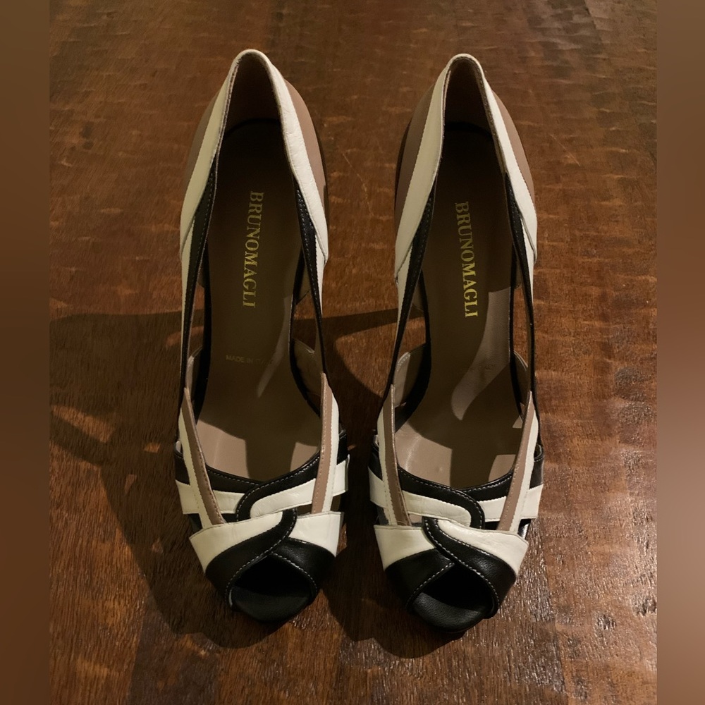 Bruno Magali Size IT 38/US 8 Black, Tan, White Peep Toe High Heels